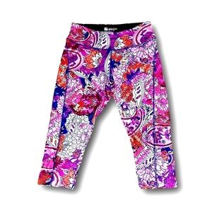 NWT LuLaRoe Jade Capri Athletic Pants Medium